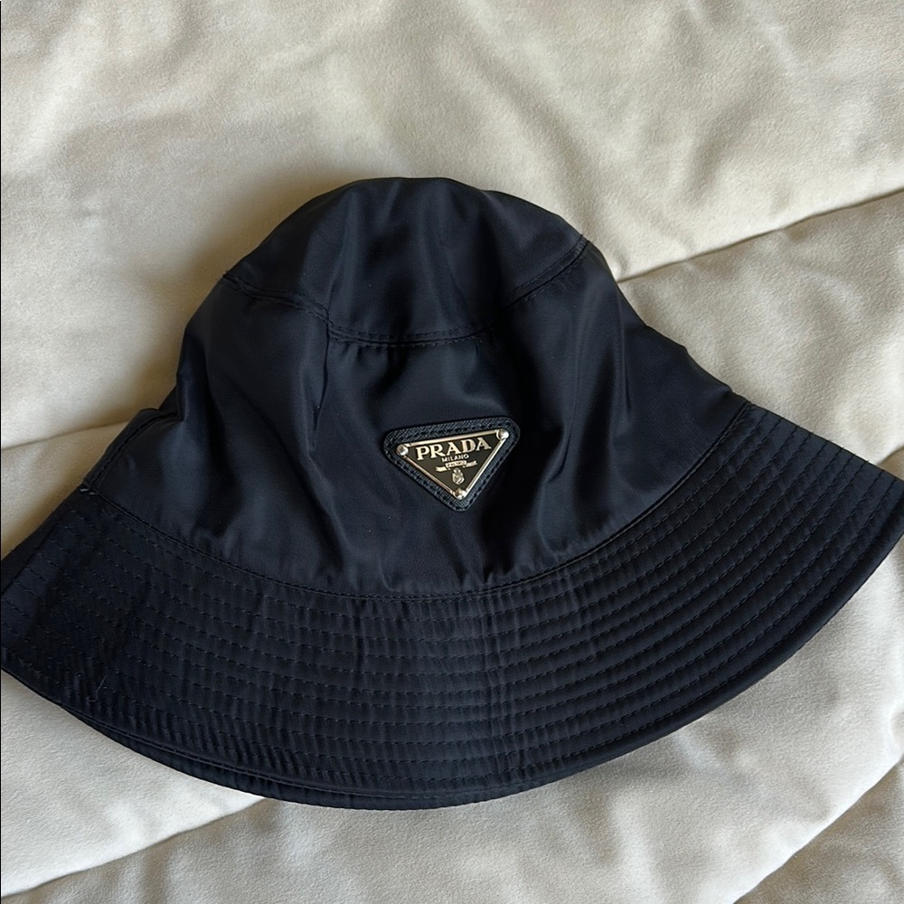 Black Bucket Hat